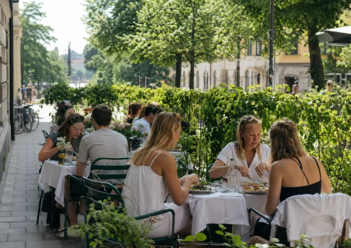 lunch i Stockholm lördag 1 augusti 2026