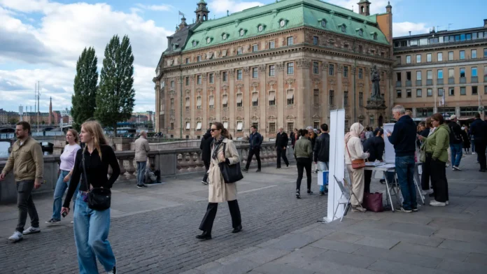 Dadgostar om Vänsterpartiets stödbrev