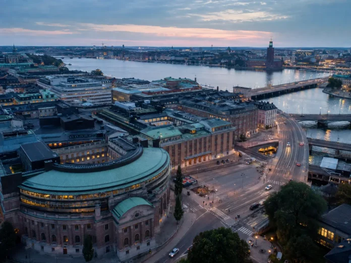 Kristersson kallar partiledarna till Rosenbad