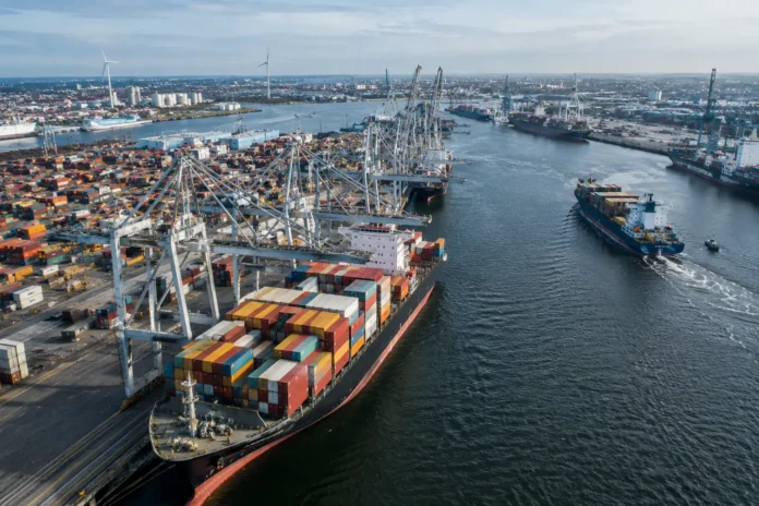 Maersk höjer prognosen