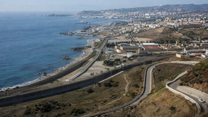 Spanien varnades före migrantströmmen till Ceuta