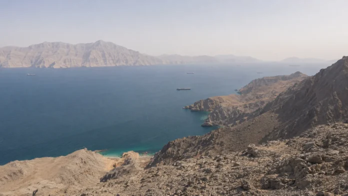 Trump hotar bomba Oman
