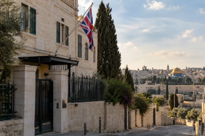 Israel stänger brittiska konsulatet