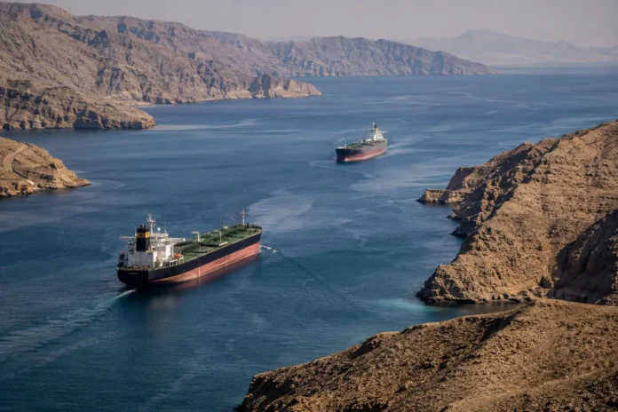 supertankers attackerade i Hormuz